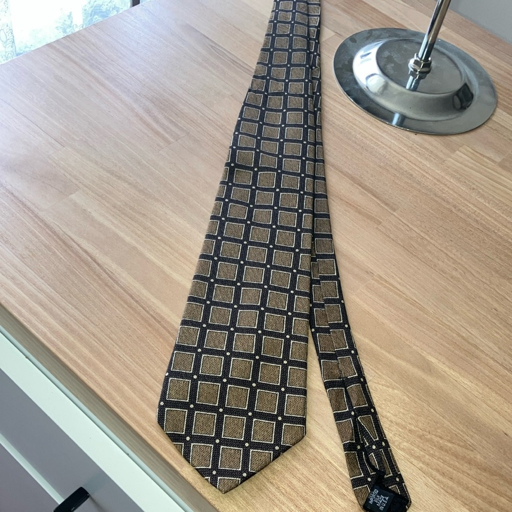 Vintage Guess Brown Geometric Silk Tie - Picture 3 of 3